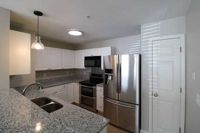Building Photo - 111 Mill Pond Dr