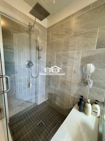 Building Photo - 6627 Leilani Ln