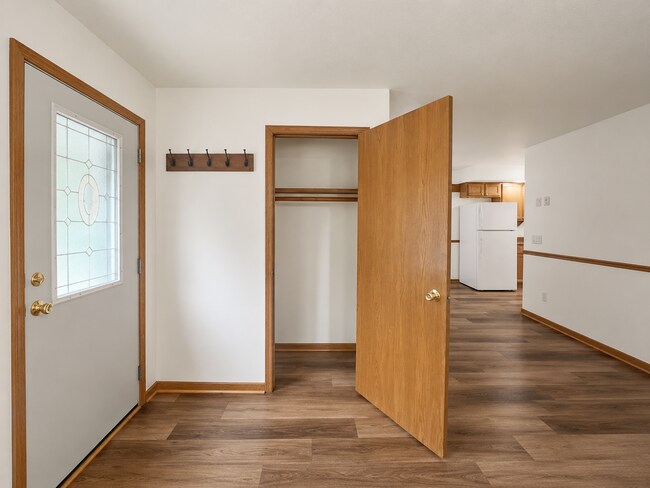 Building Photo - 625 Ellis Ave