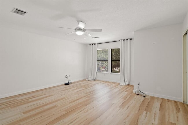 Building Photo - 8353 Steamline Cir