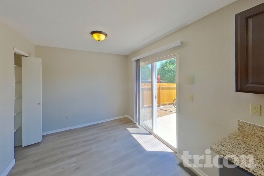 Building Photo - 6325 Blazing Star Dr