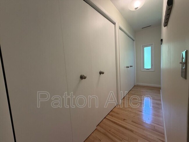 Building Photo - 44 Broadview Ave