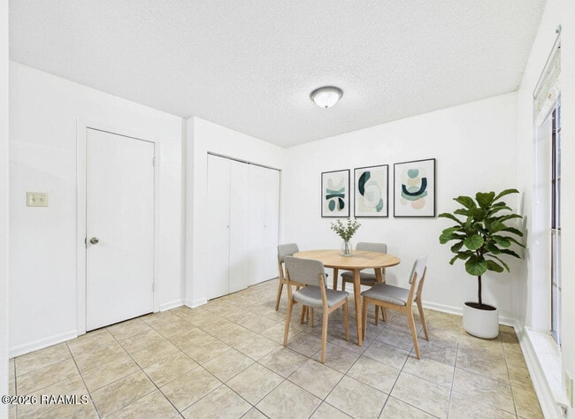 Building Photo - 446 Failla Rd