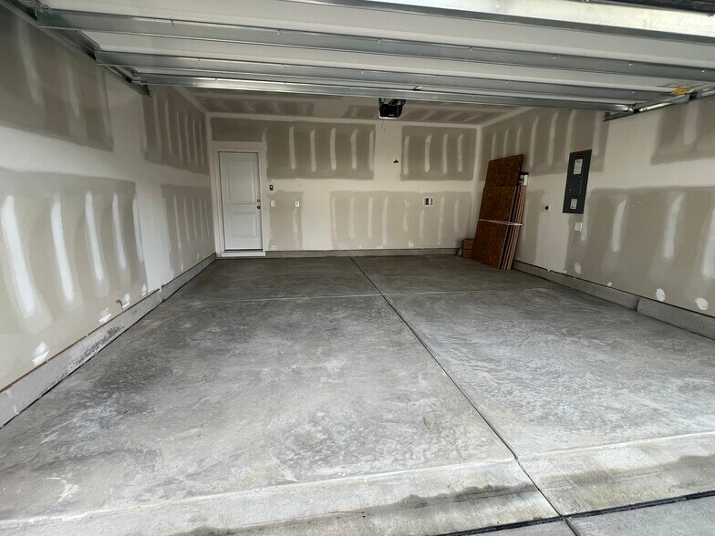 Building Photo - 227 Twinleaf Ct