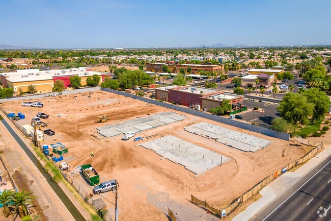 Building Photo - The Carson