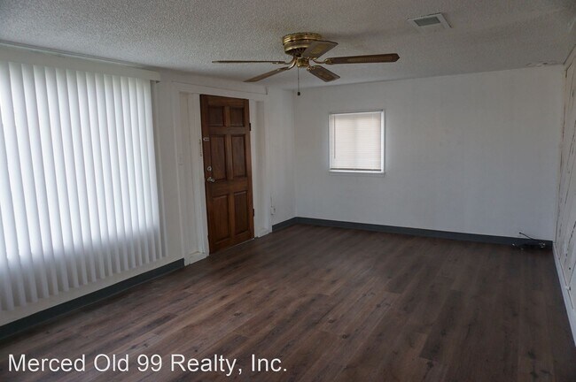Building Photo - 2 br, 1 bath House - 2985 E Childs