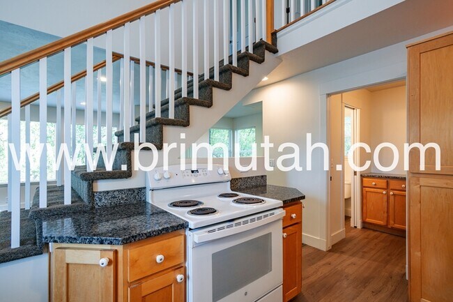 Building Photo - 1147 E Garfield Ave