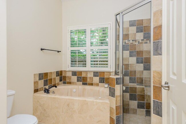 Building Photo - 12330 Timber Hollow