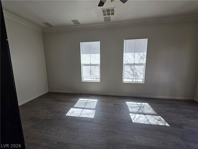 Building Photo - 9338 Wilderness Glen Ave