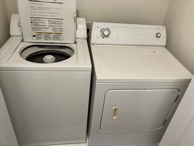 Building Photo - 10718 Sleigh Bell Ln