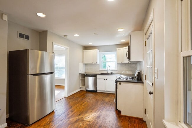 Building Photo - Cute 3 bedroom, 1 bath house in Homewood!