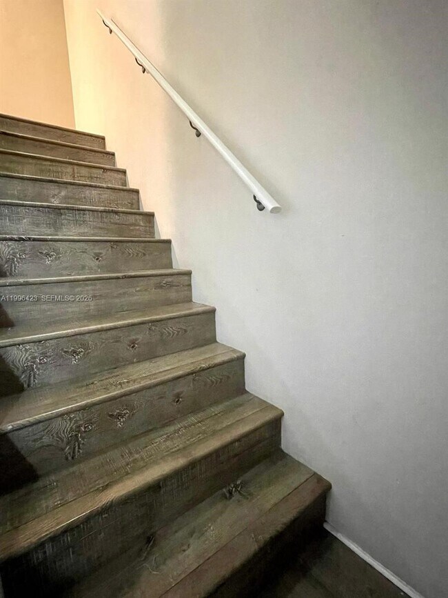 Building Photo - 8423 SW 137th Ave