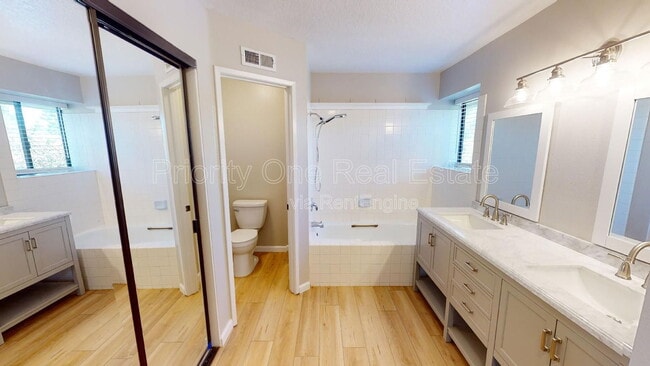 Building Photo - 4002 Carmel Brooks Way