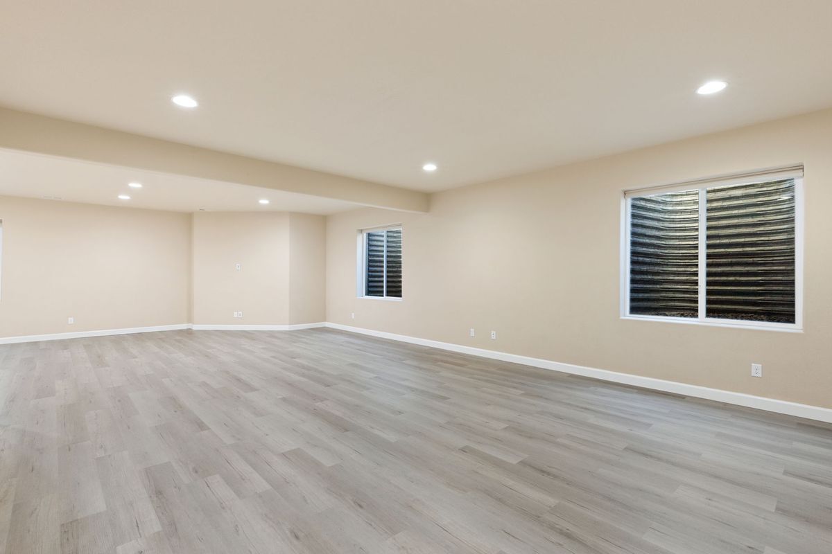 Building Photo - 7563 Bigtooth Maple Dr