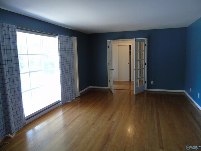 Building Photo - 2213 Maysville Rd NE