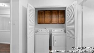 Building Photo - 5854 Royal Rdg Dr