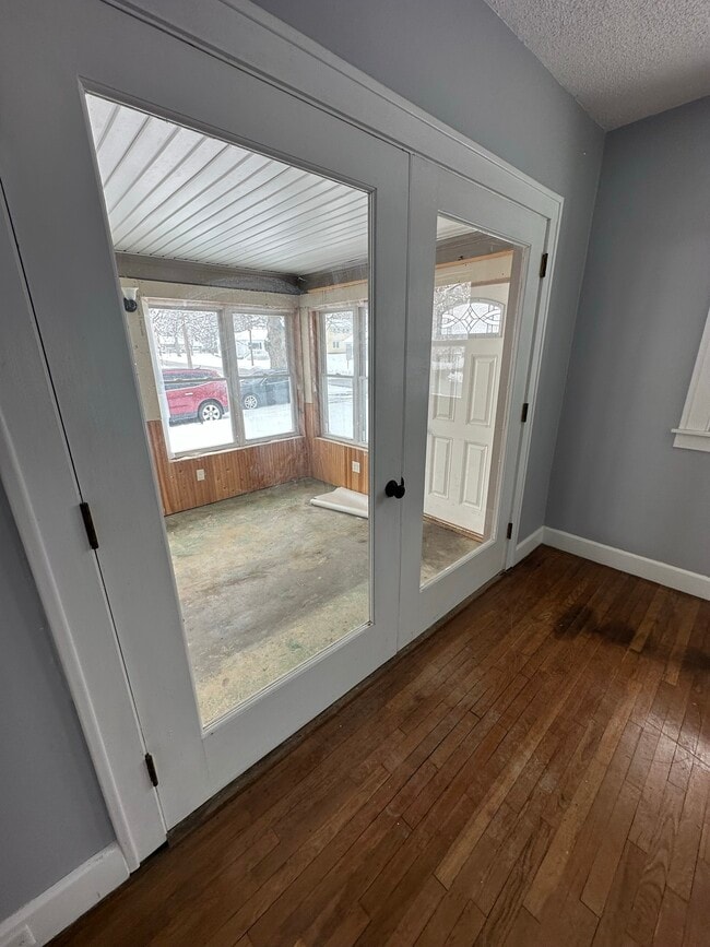 Building Photo - 502 N Mingo St