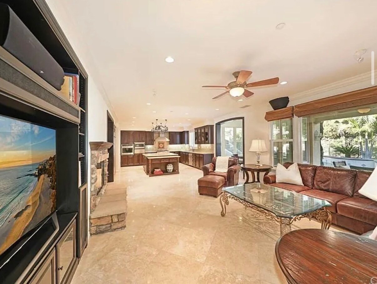 Building Photo - 2531 Costero Magestuoso