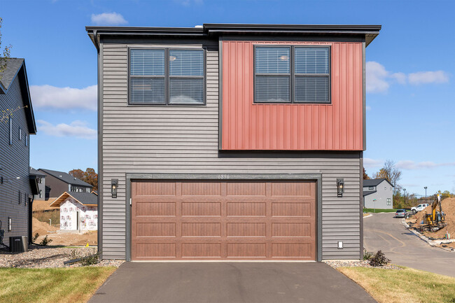 Building Photo - Canvas at Inver Grove Heights