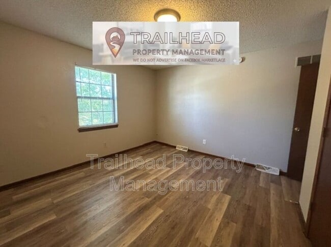 Building Photo - 7808 E 130th Ct