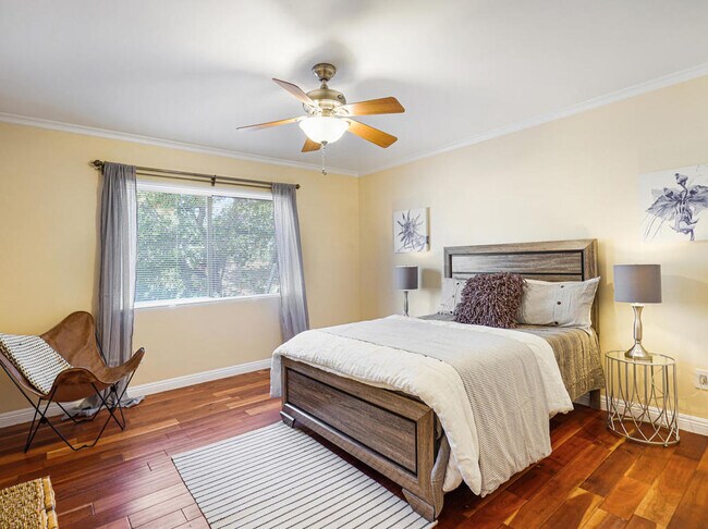 Building Photo - 4236 Ensenada Dr