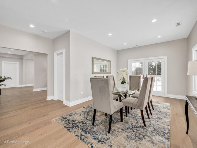 Building Photo - 608 W 55th St