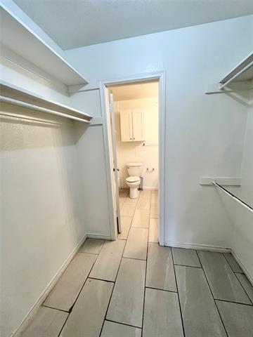 Building Photo - 2427 January Ln