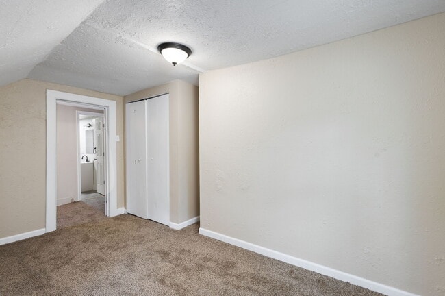 Building Photo - 636 S 25th St