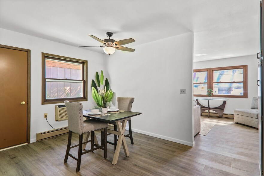 Dining Area - 432 S Bird St