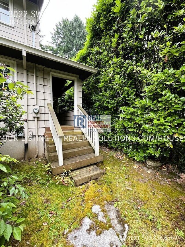 Building Photo - 3022 SW Periander St