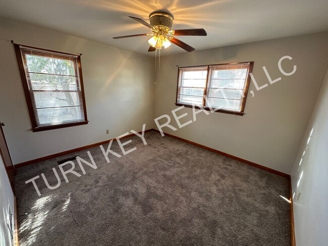 Building Photo - Home for rent in Gardendale