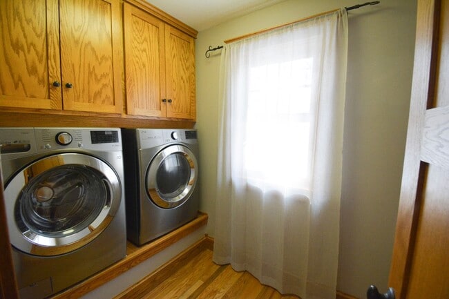 Building Photo - ALL UTILITIES PAID-NO LAWN CARE 4-Bedroom Home with Spacious Master Suite & Country Charm