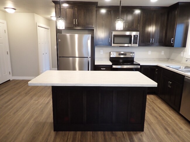 Building Photo - 1796-1798 Garroman Dr