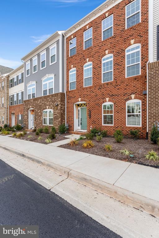 Building Photo - 24612 Durindal Terrace