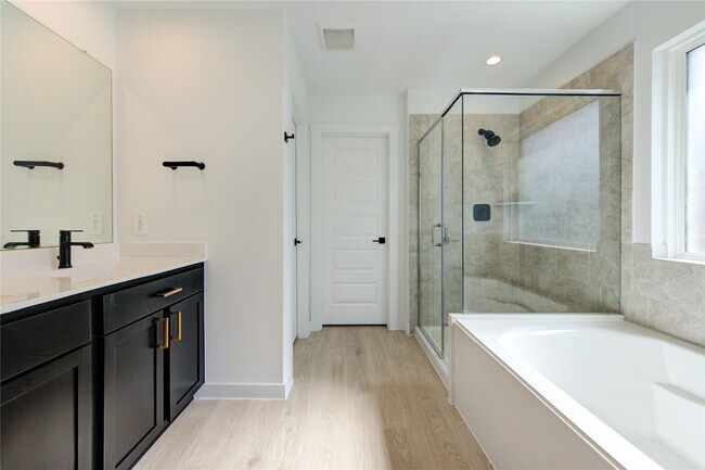 Building Photo - 29910 Ousel Falls Ln