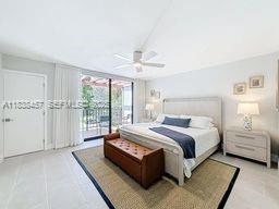 Building Photo - 350 Grapetree Dr