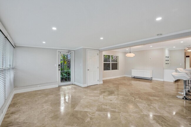 Building Photo - 1145 NE 12th Ave