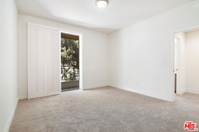 Building Photo - 11428 National Blvd