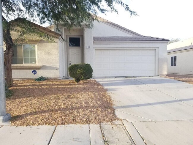 Building Photo - Ready now !!!! COZY ONE STORY THREE BEDROO...