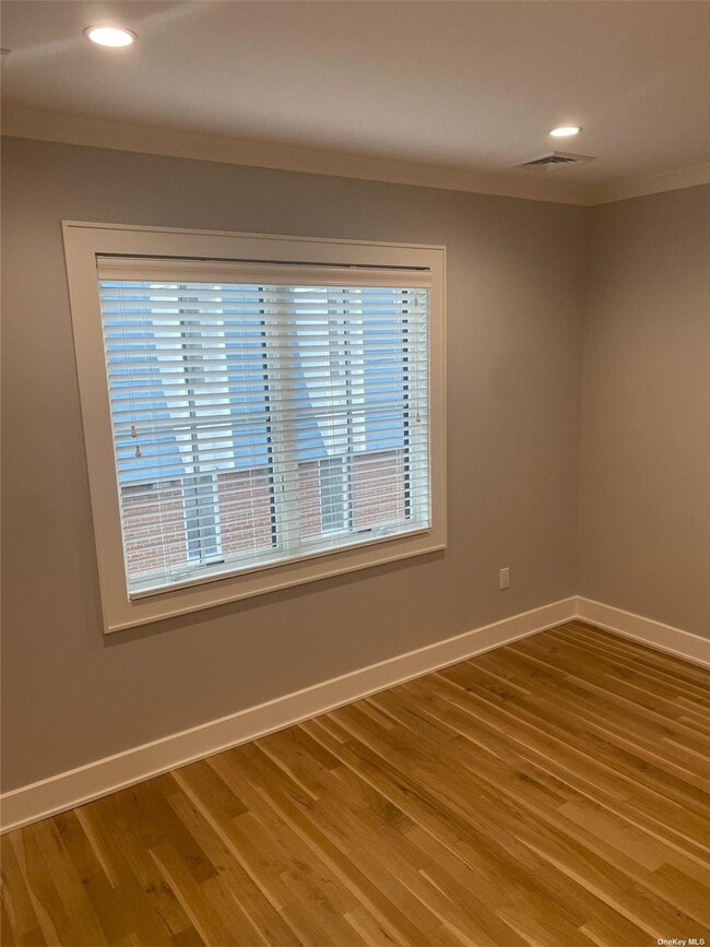 Building Photo - 107 Cooper St