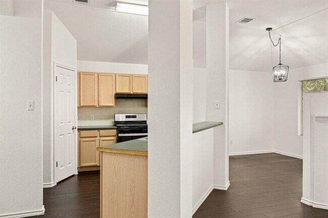 Building Photo - 3402 Settlement Dr