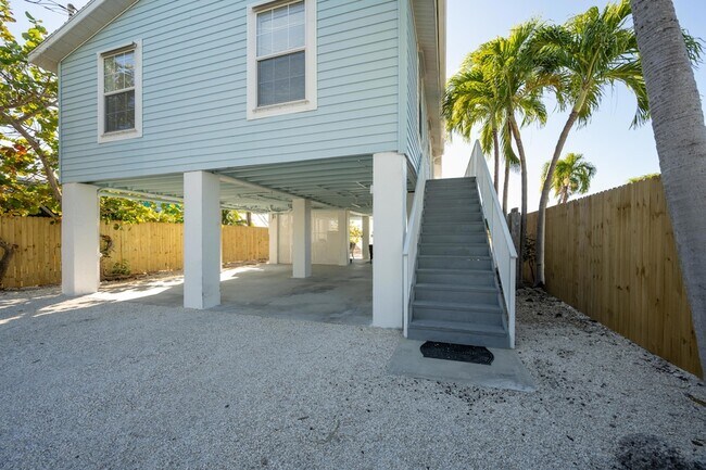 Building Photo - 24 Beach Dr
