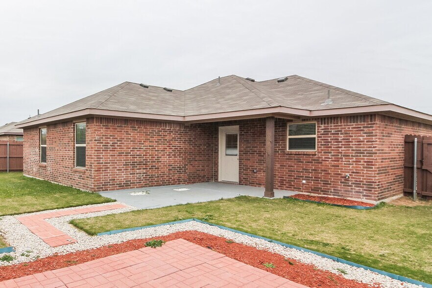 Building Photo - 1505 Sunburst Dr