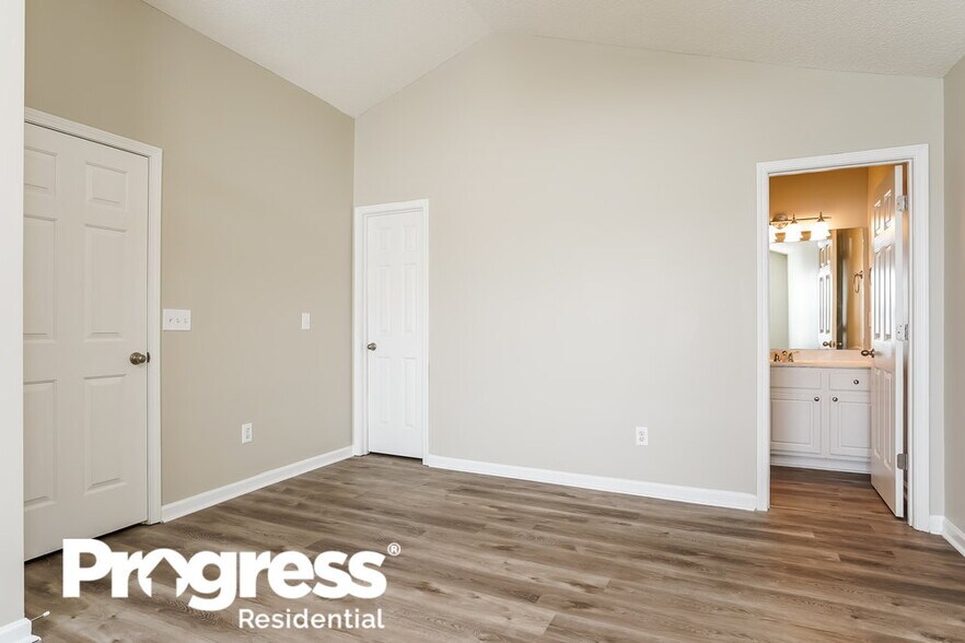 Building Photo - 6004 Silkwater Ct
