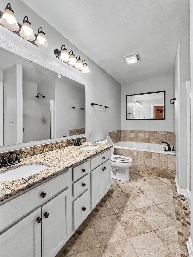 Building Photo - 4021 Red Talon Dr