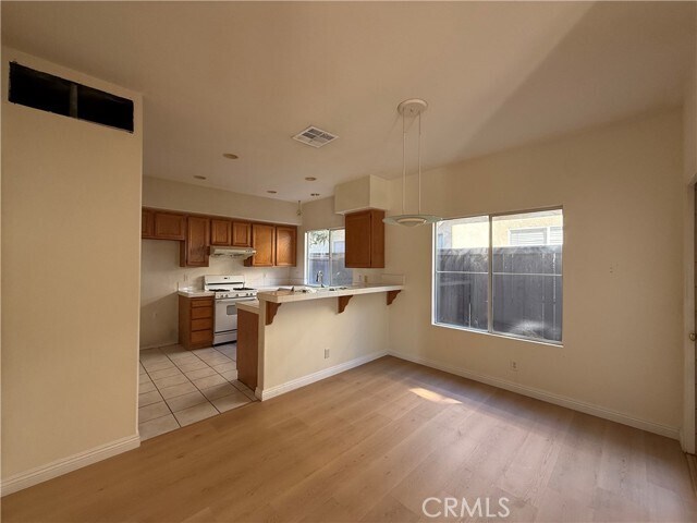 Building Photo - 1733 S Sunflower Ave