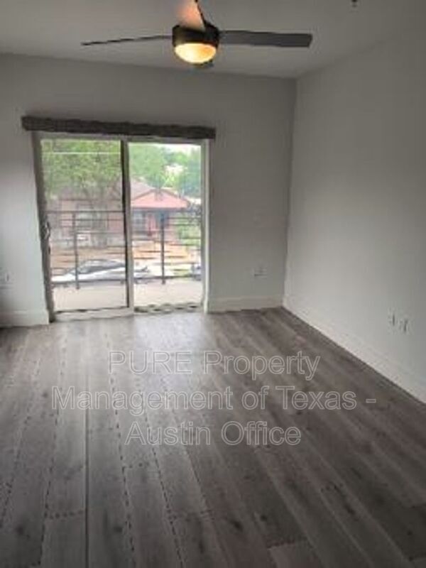 Building Photo - 2213 Poquito St