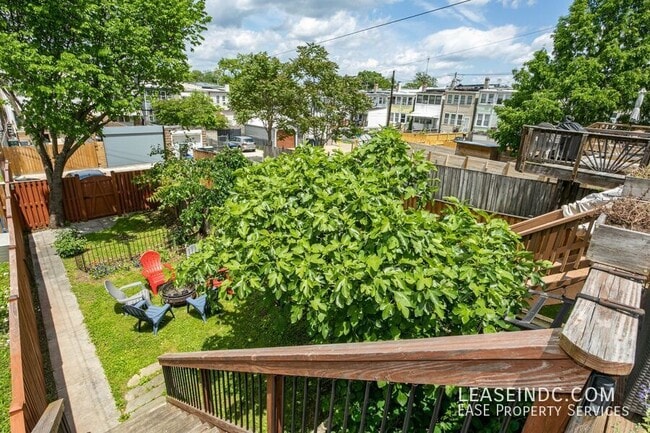 Building Photo - 719 Gallatin St NW