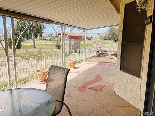 Building Photo - 2531 Country Club Dr