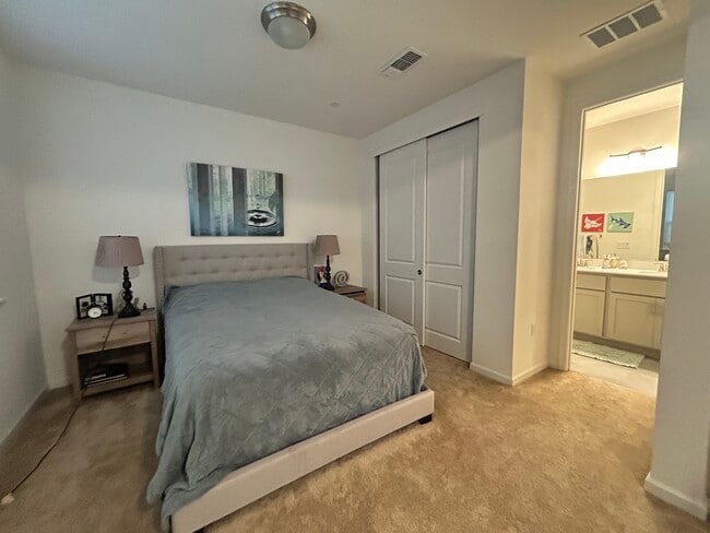 Building Photo - 21 Seaward Ct